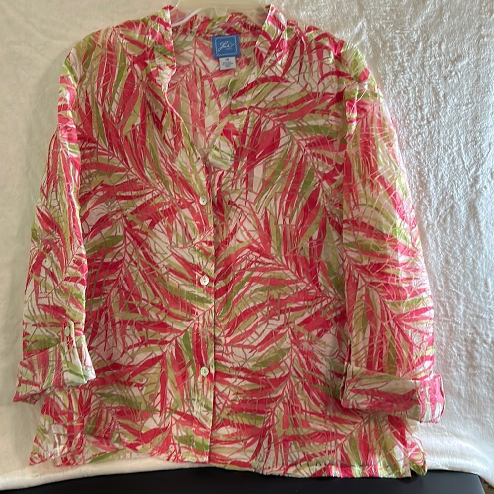 Lash Lane Woman’s Sheer Breezy Floral Print Top